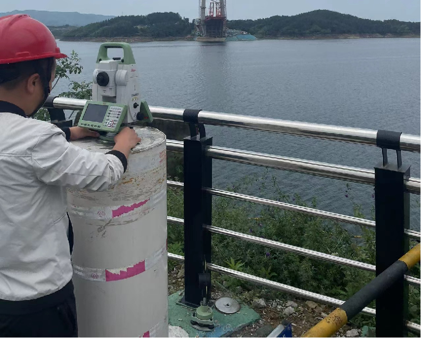 赛维板报丨全站仪视准轴误差(2C) 检验与校正!